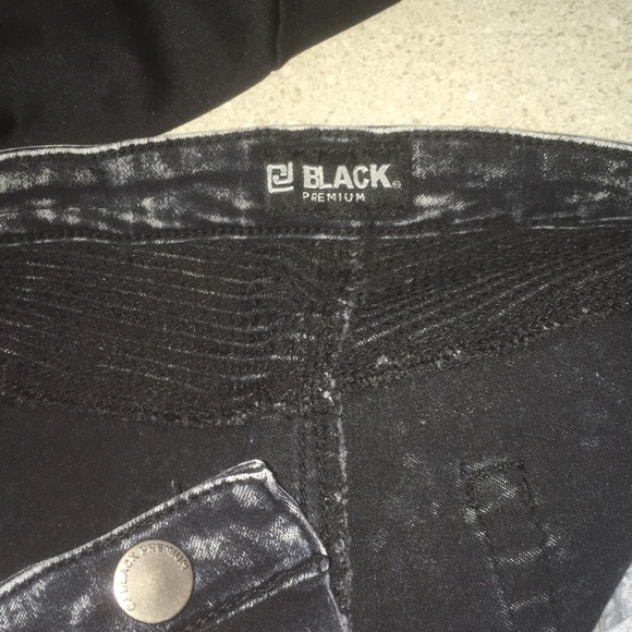 Pants - Picture 2 of 3